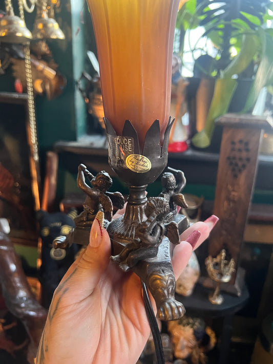 Triple Cherub Lily Lamp