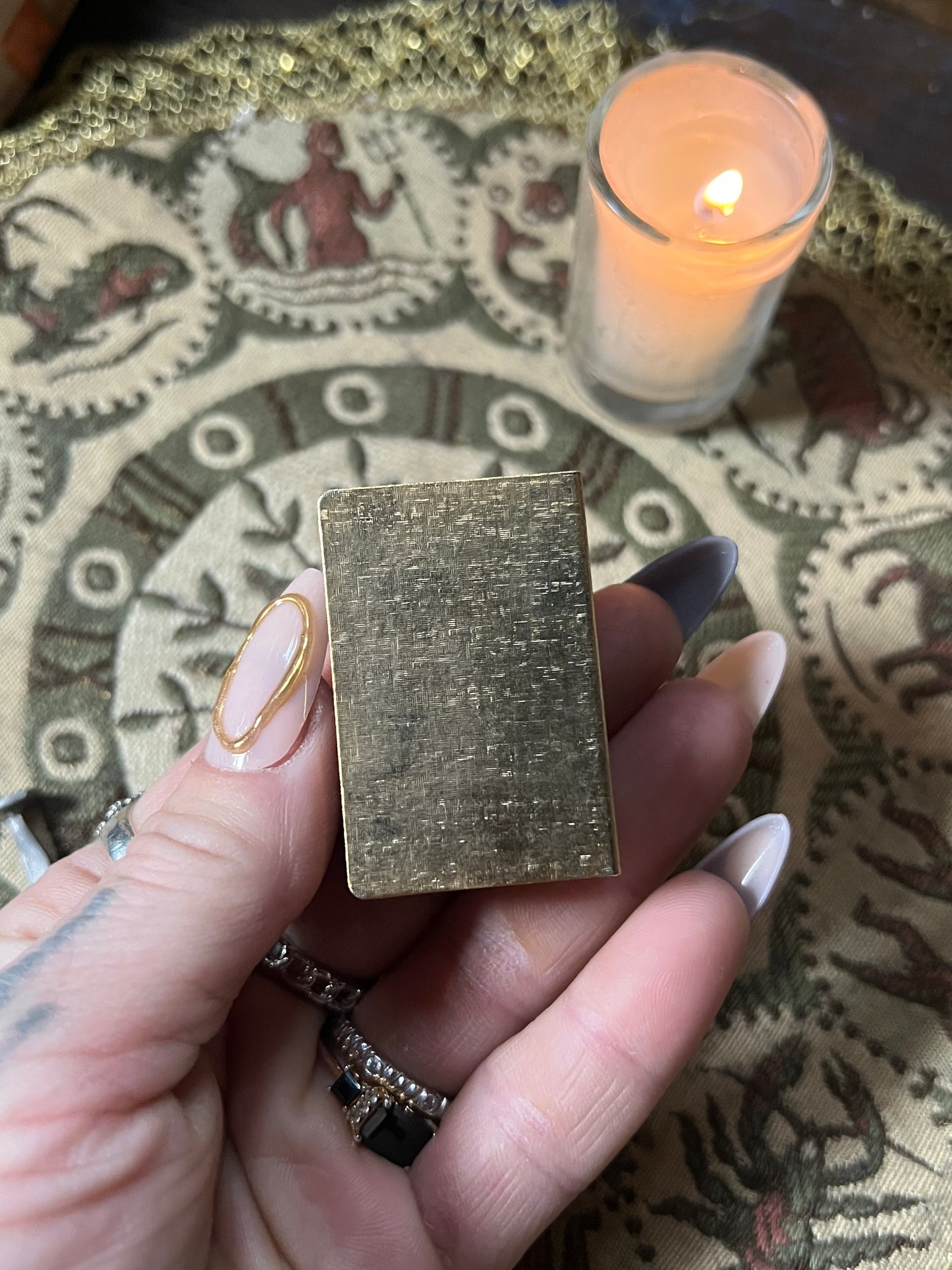 Victorian Style Cameo Florida Matchbox