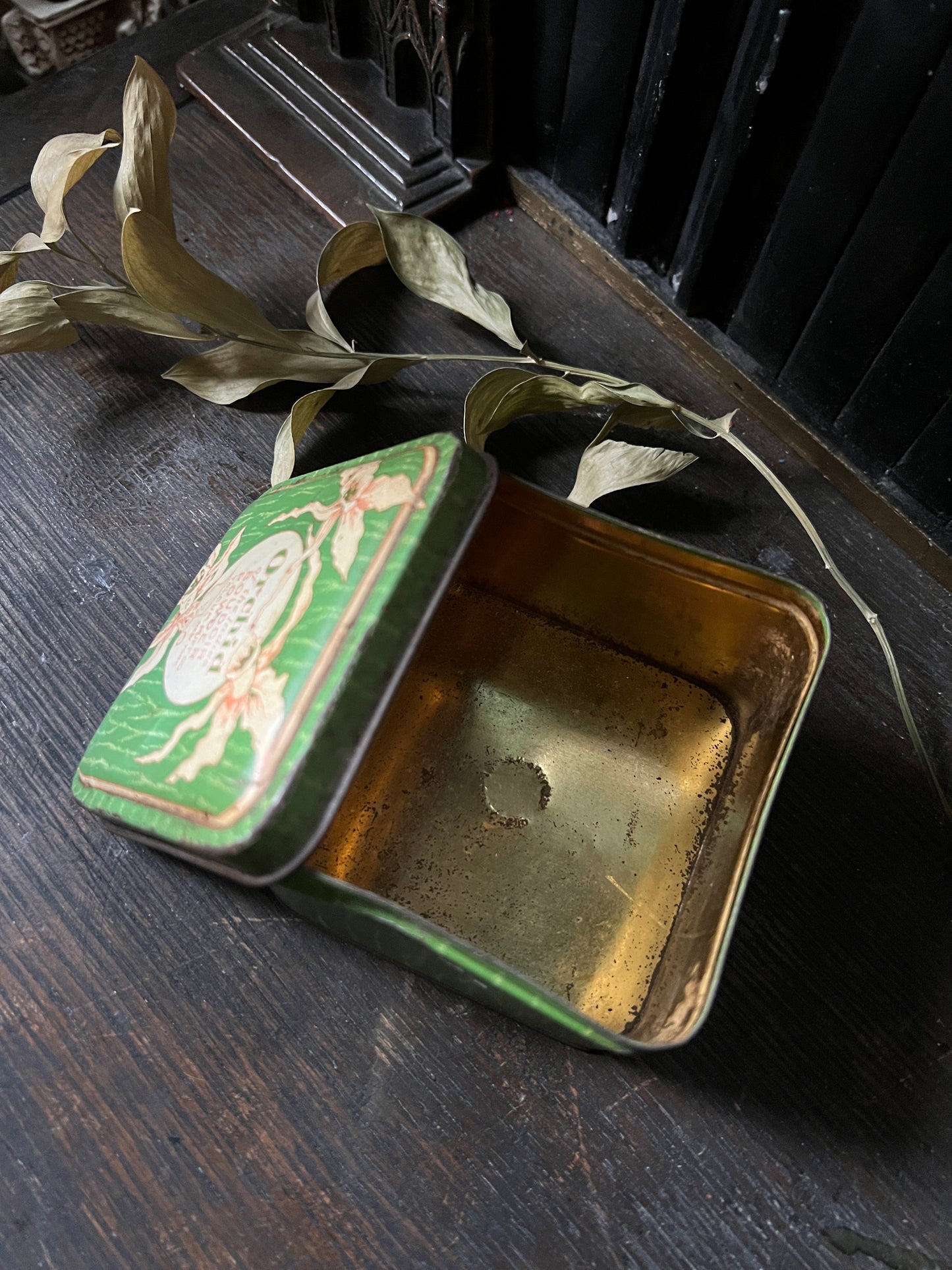 Orchid of the Indies Boudoir Powder Tin