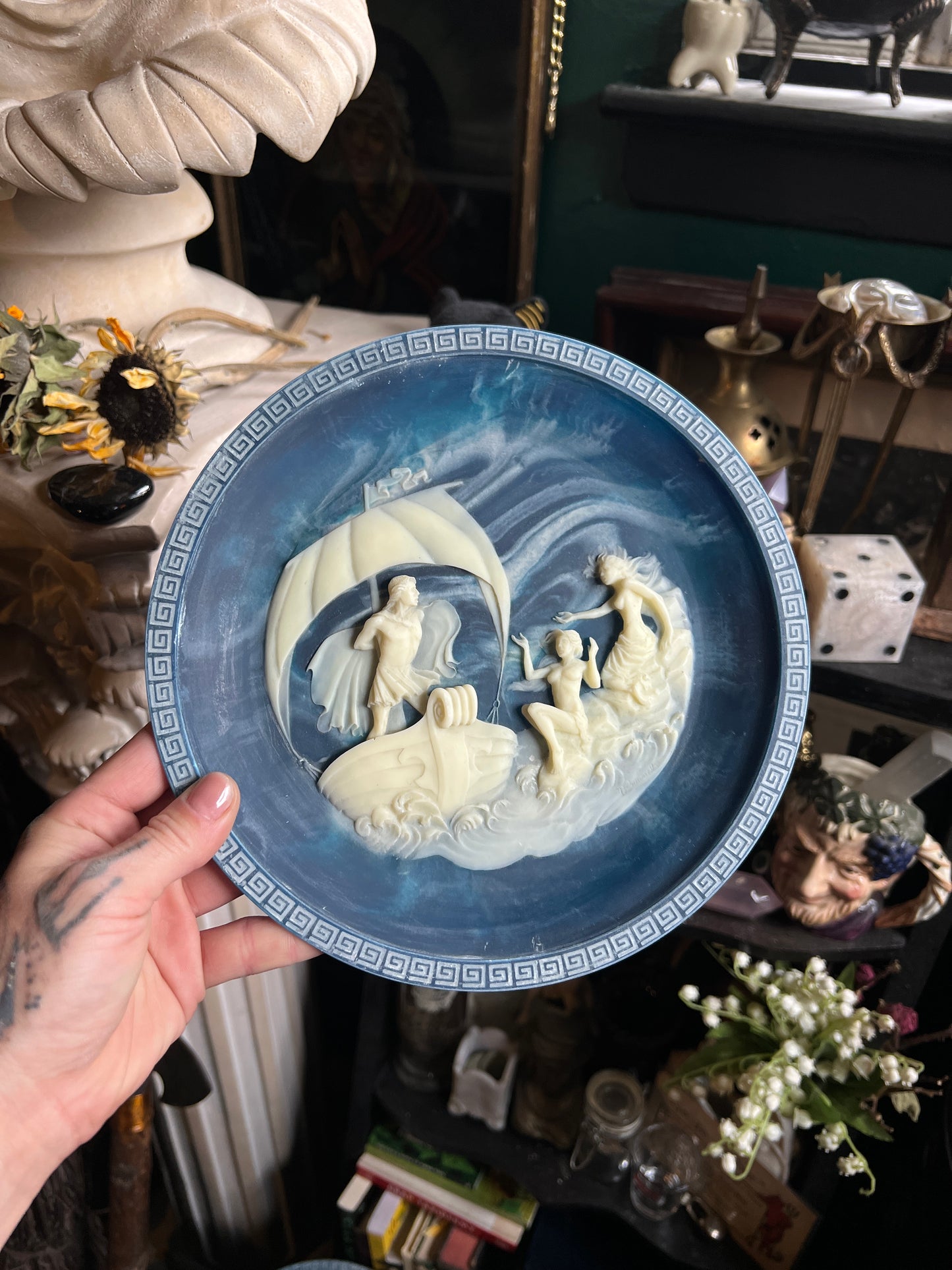 Incolay Cameo The Voyage of Ulysses Collector Plates