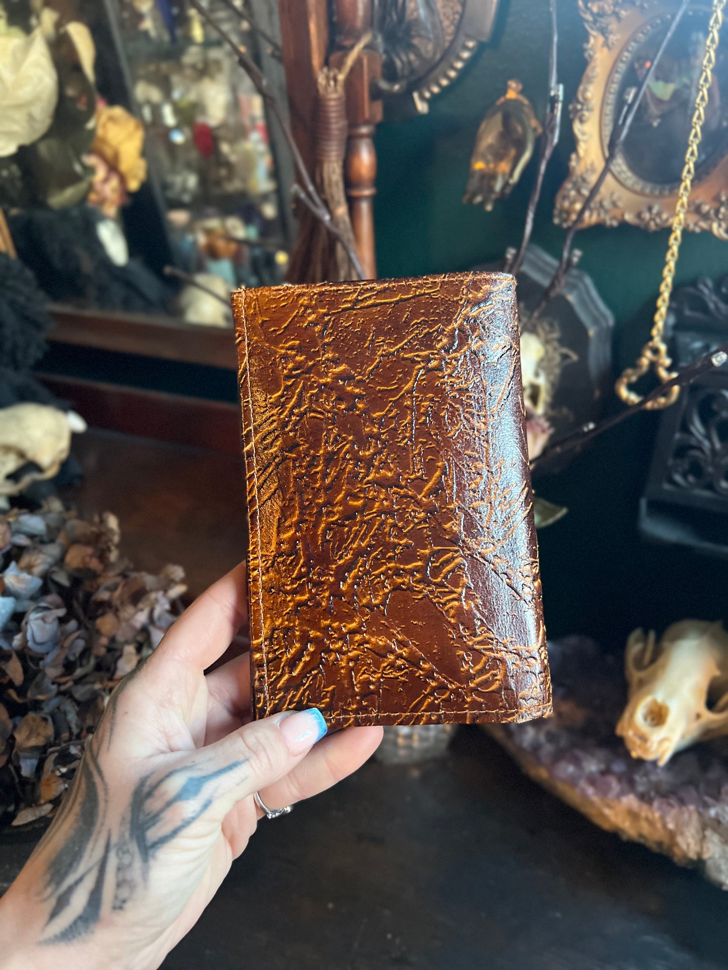 Hand Tooled Leather Wallet & Keychain