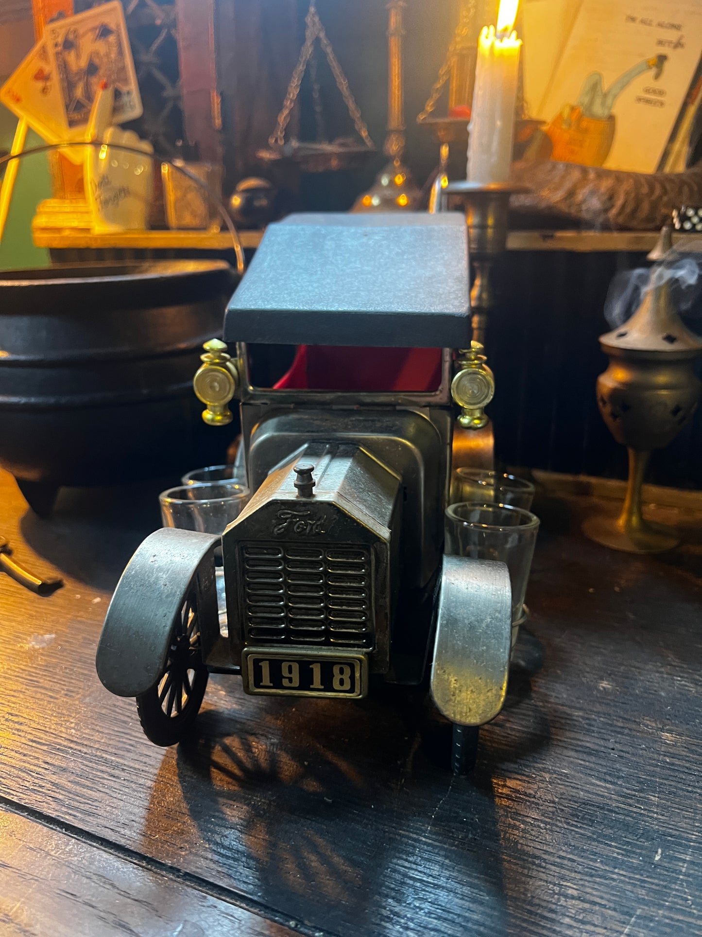 1918 Ford Model T Music Car Bar Set