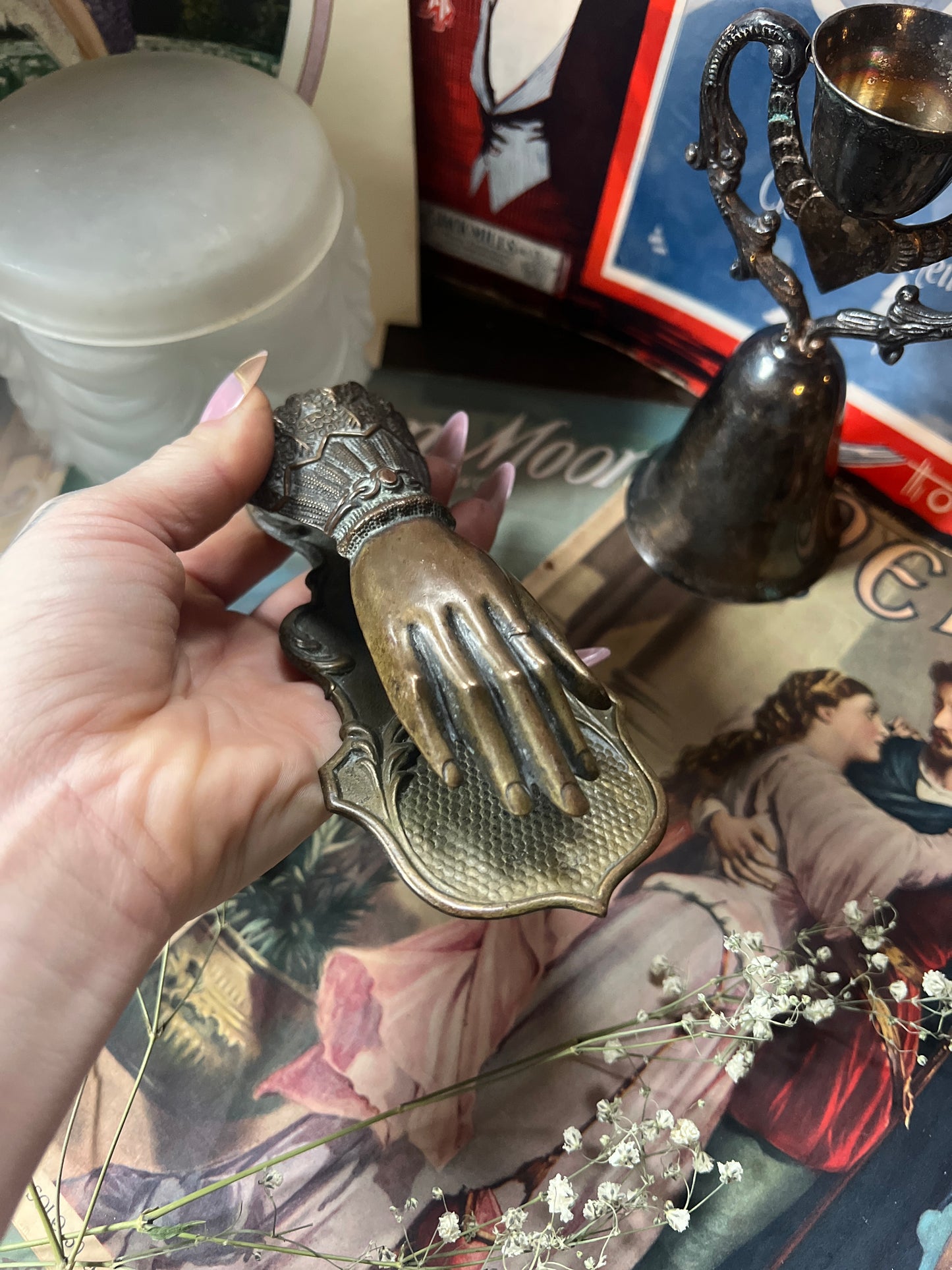 Victorian Hand Clip