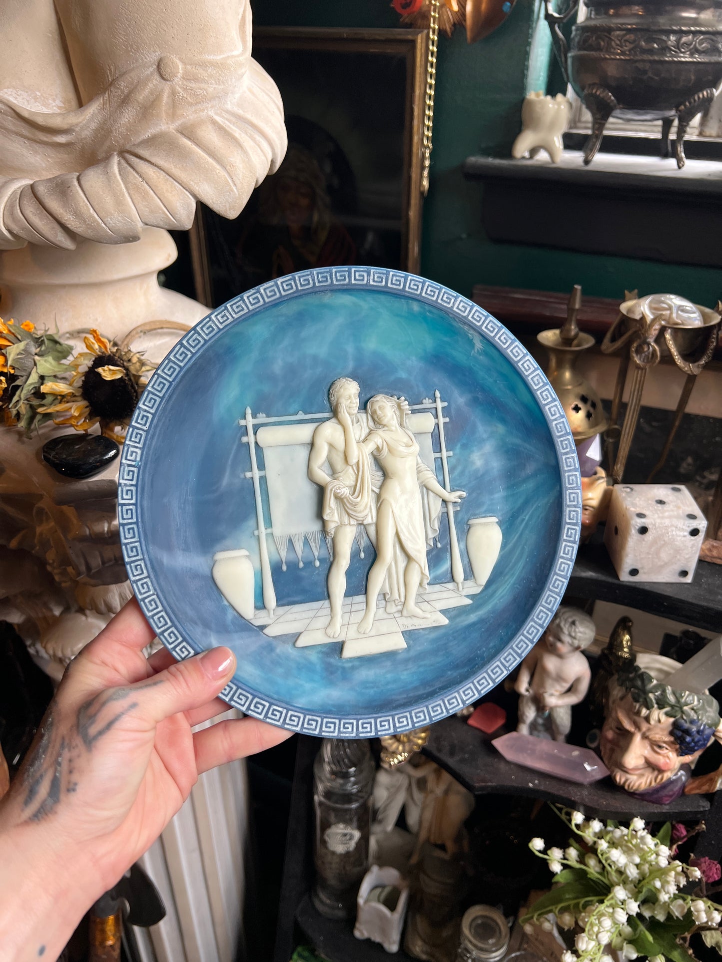 Incolay Cameo The Voyage of Ulysses Collector Plates