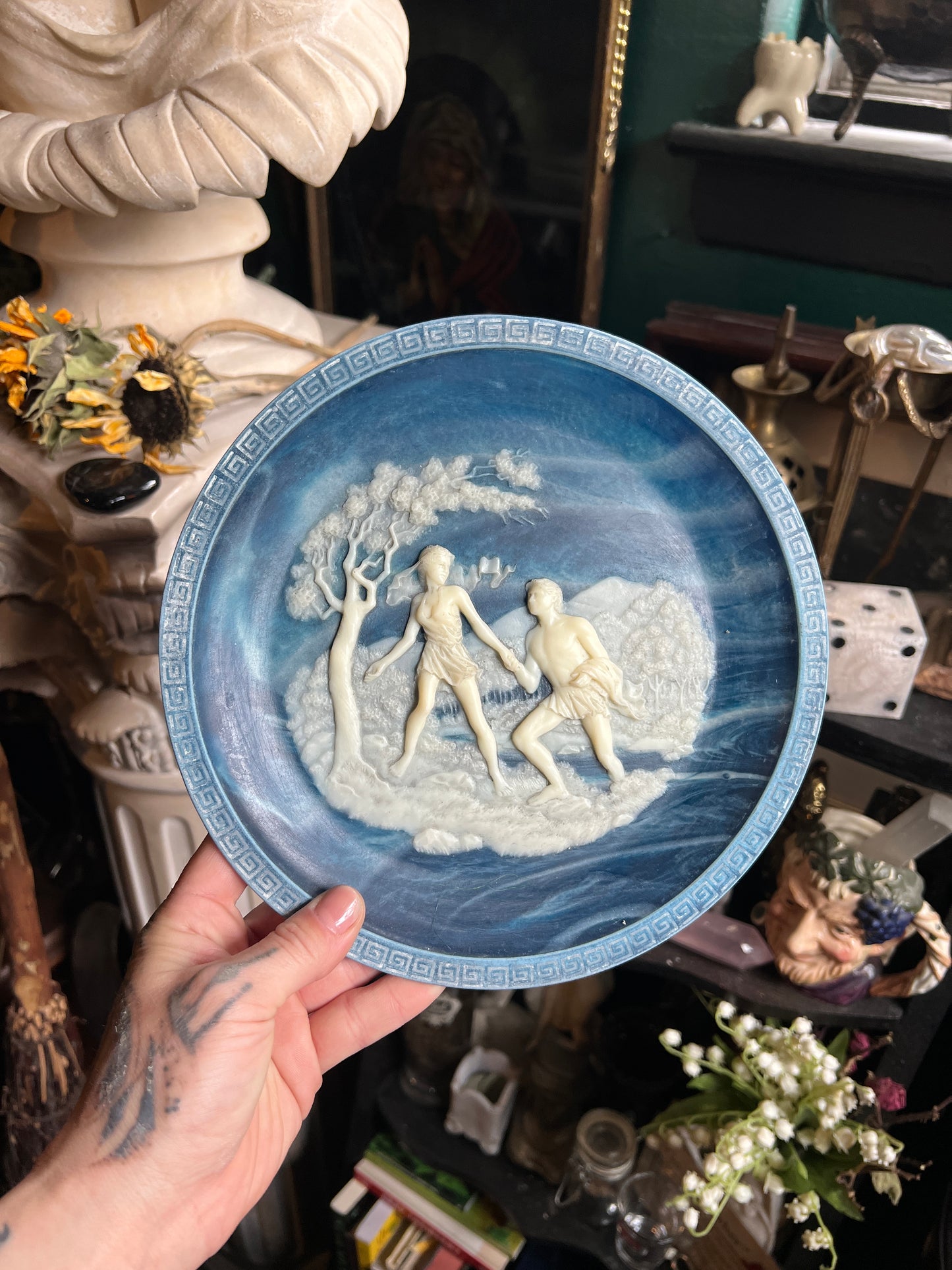 Incolay Cameo The Voyage of Ulysses Collector Plates