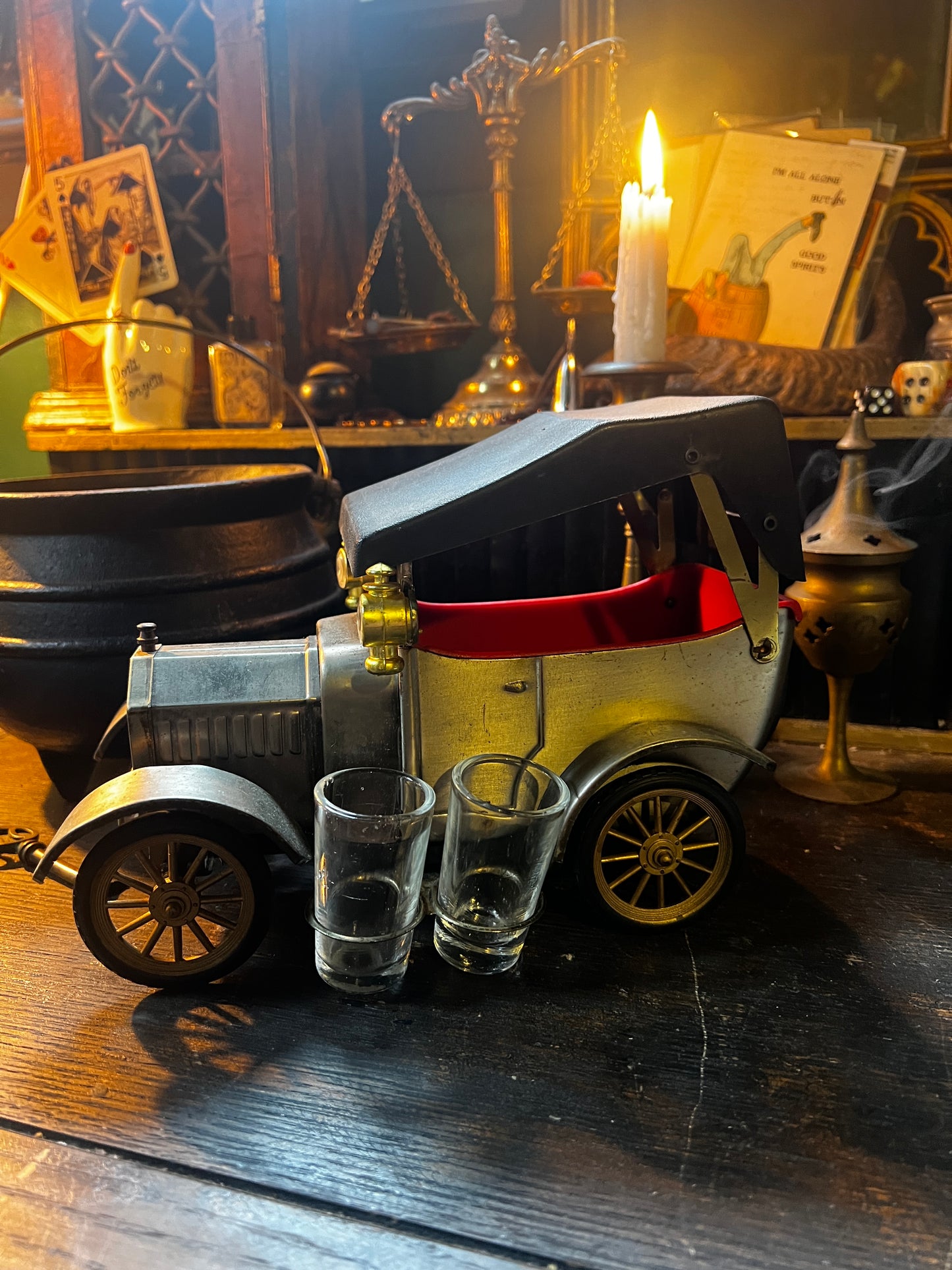 1918 Ford Model T Music Car Bar Set
