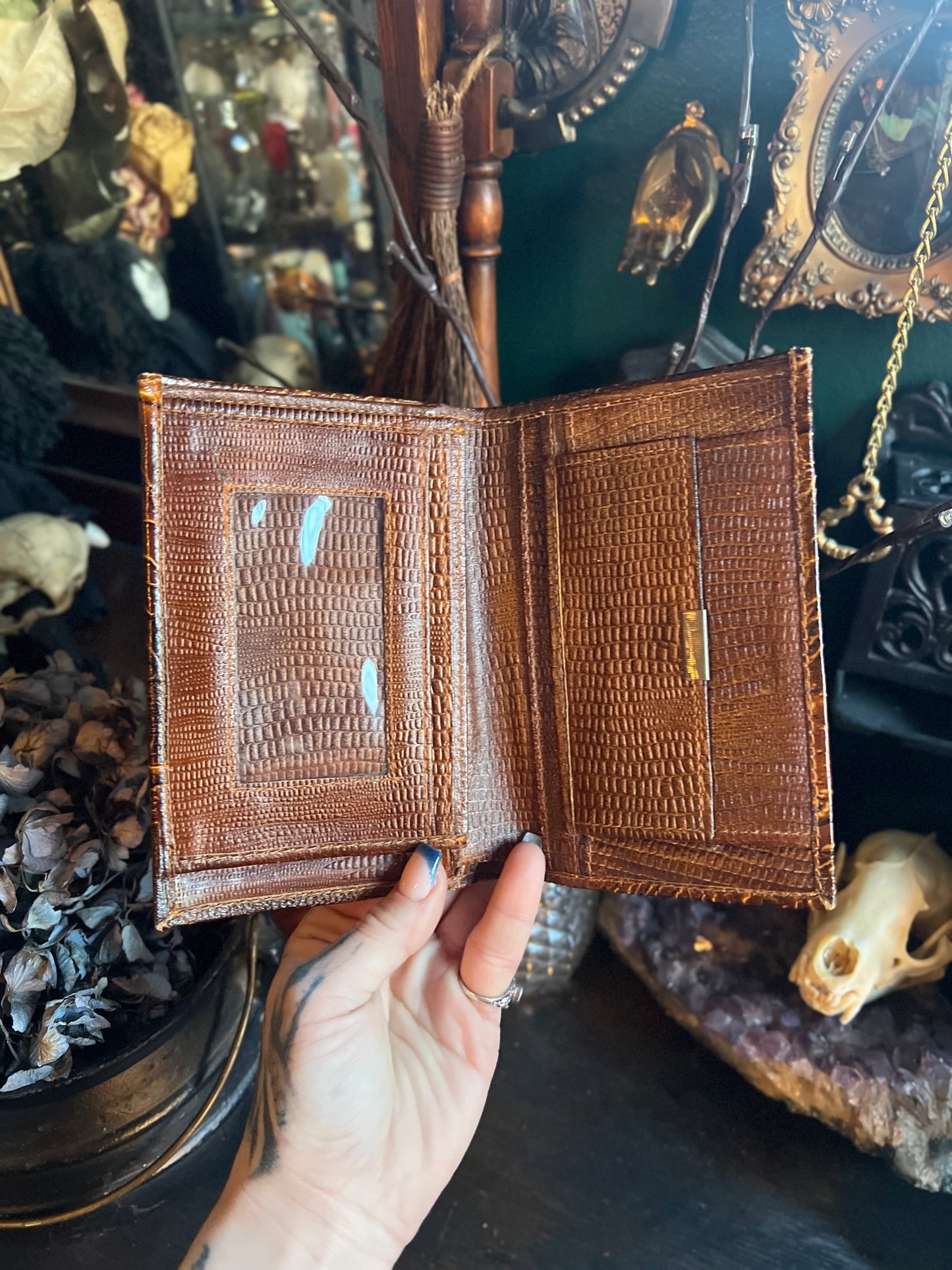 Hand Tooled Leather Wallet & Keychain