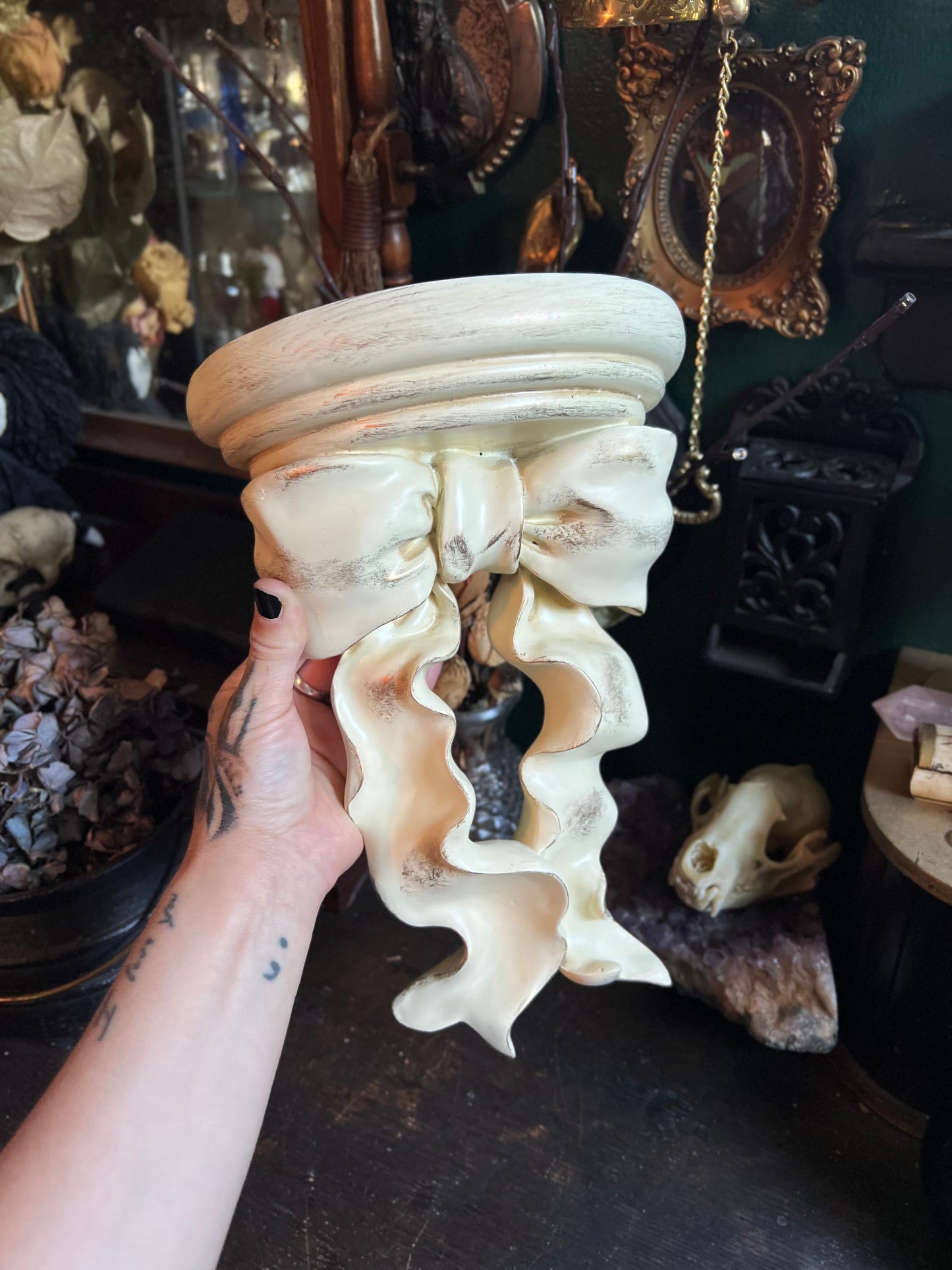 Victorian Bow Sconce Shelf