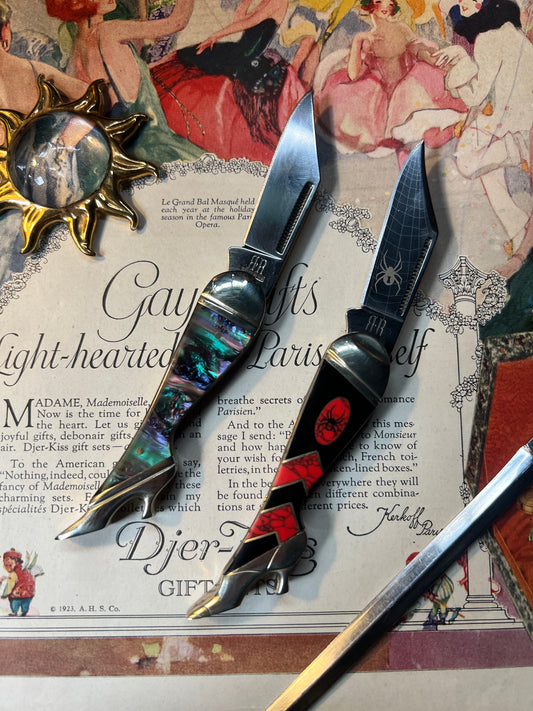 Lady Leg Pocket Knives