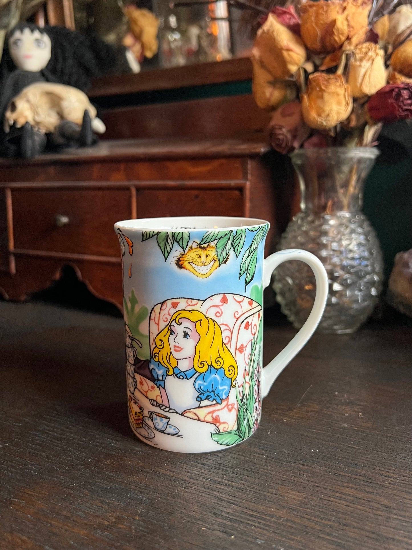 Alice in Wonderland Tea Cup