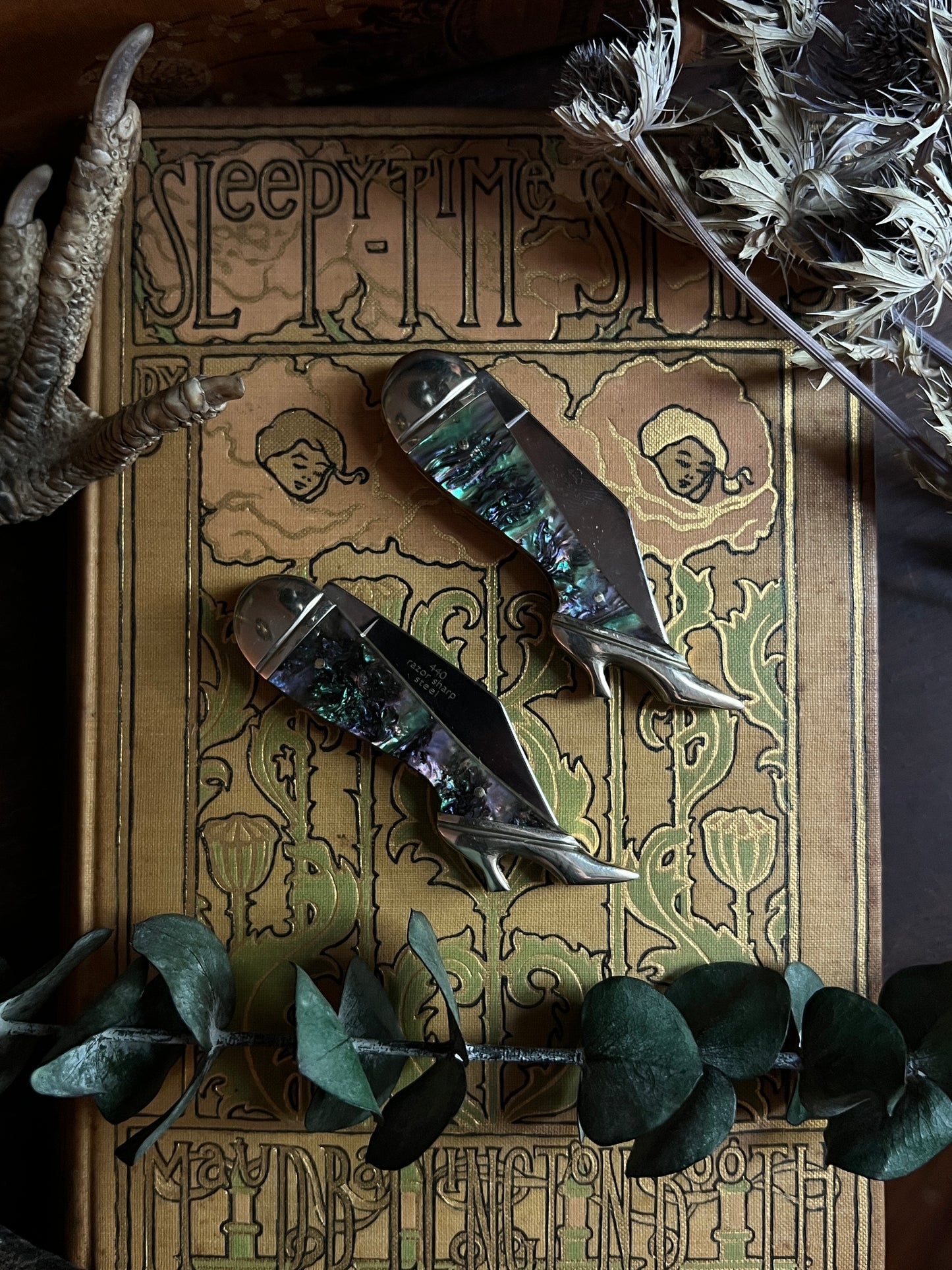 Abalone Lady Leg Pocket Knife