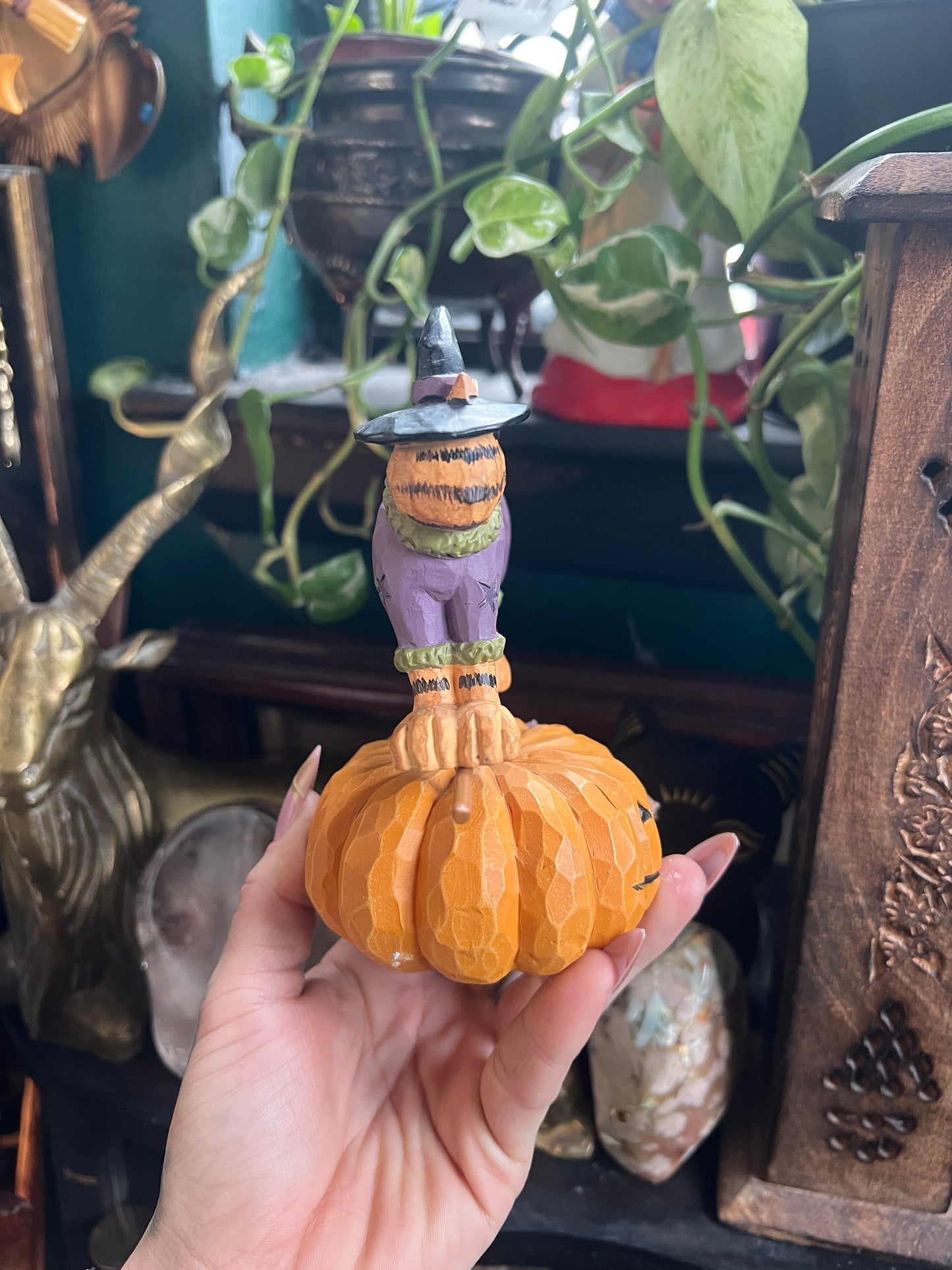 Williraye Witch Cat Pumpkin Figurine
