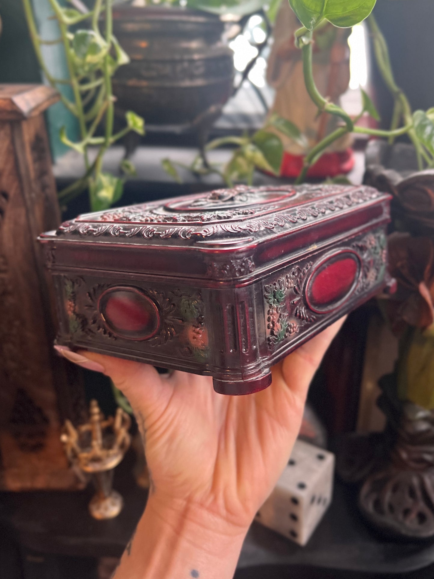 Art Nouveau-Style Dresser Box