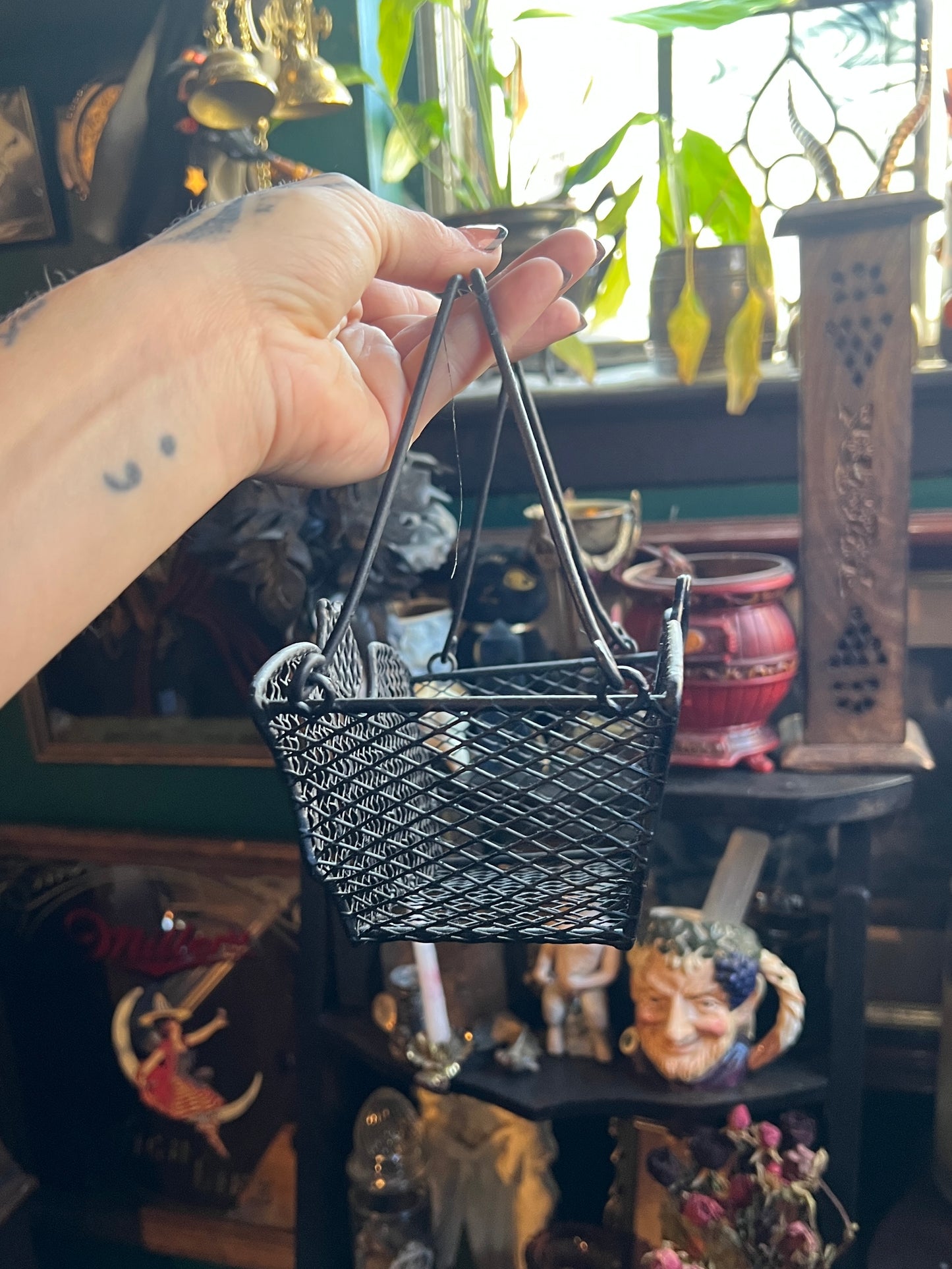 Wire Bat Basket