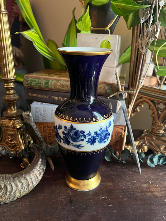 Royal Porzellan Bavaria KPM Germany: Handarbeit Echt Cobalt Vase