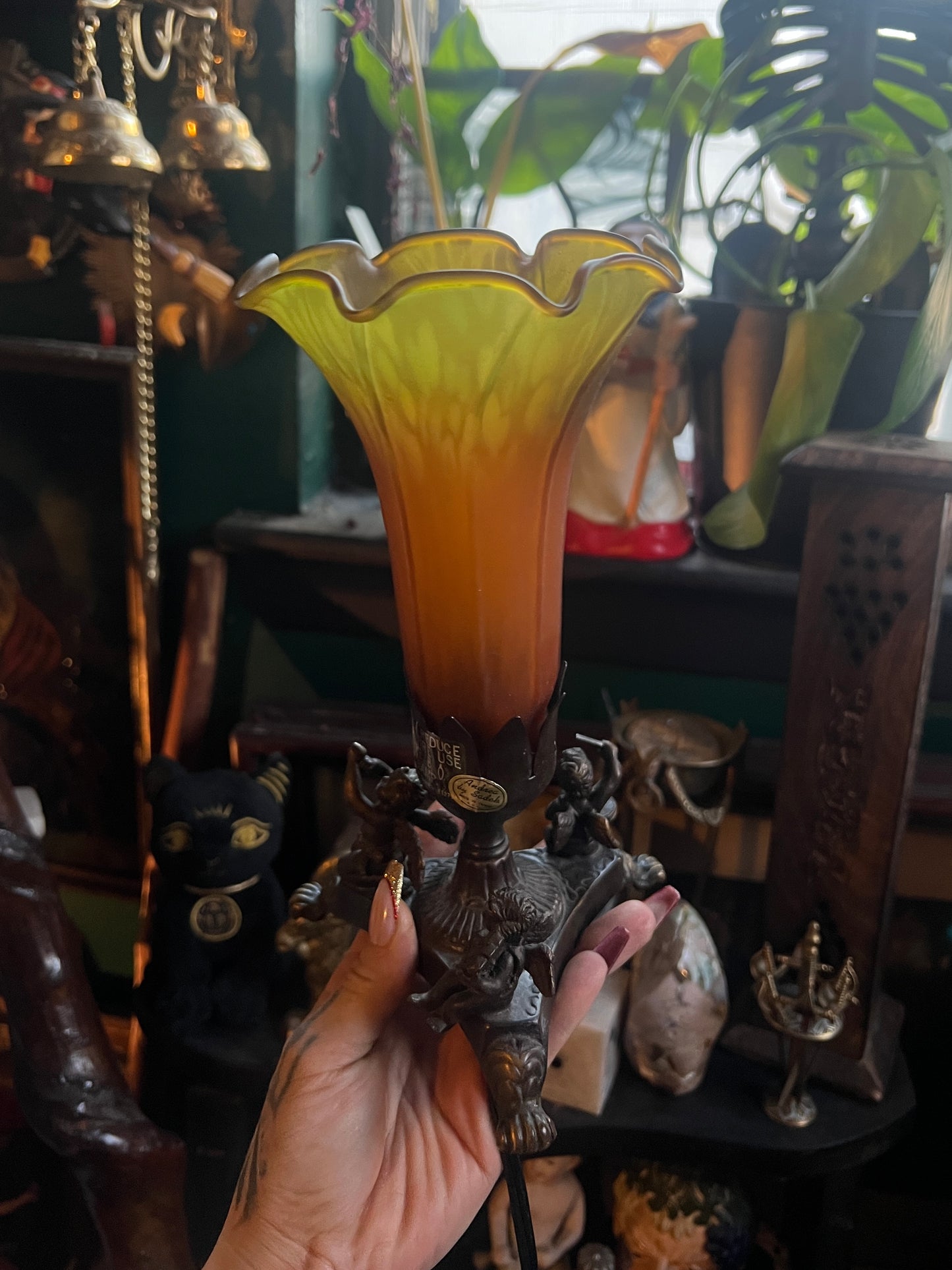 Triple Cherub Lily Lamp