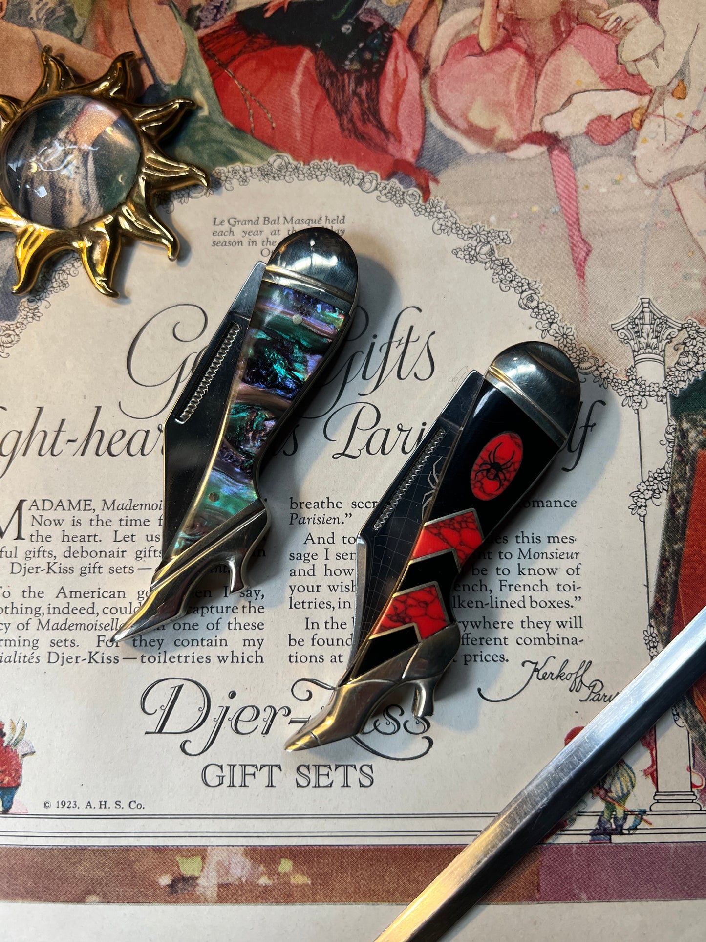 Lady Leg Pocket Knives