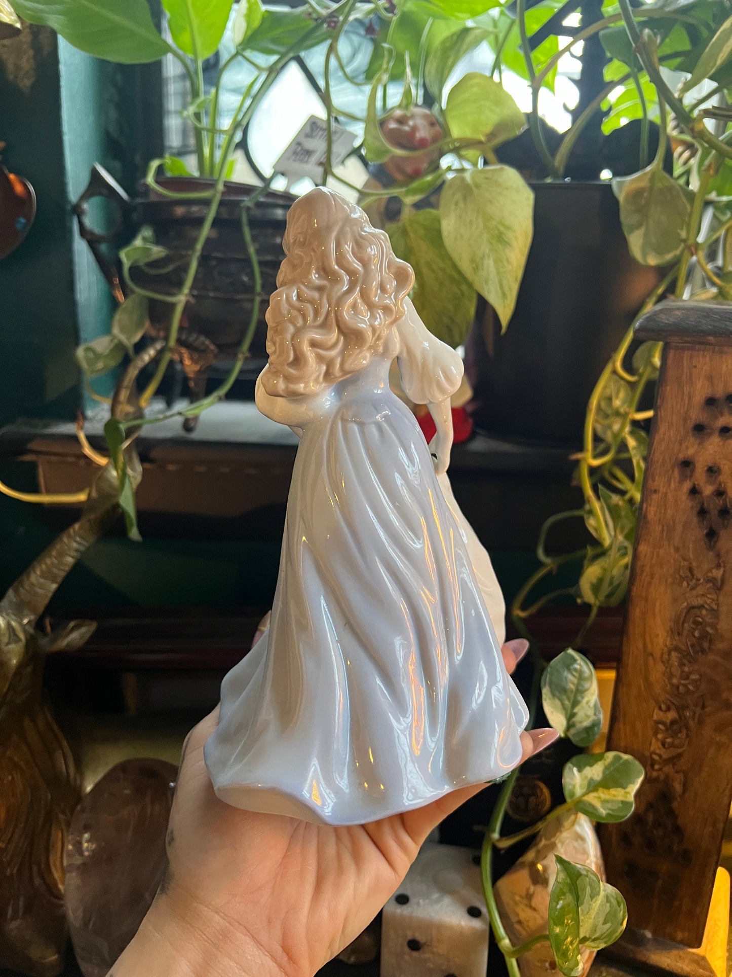 House of Loyd Maiden Planter Figurine