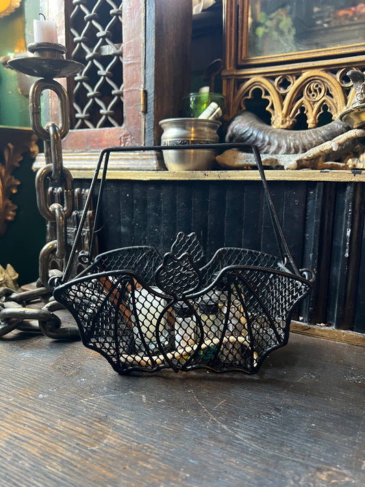 Wire Bat Basket