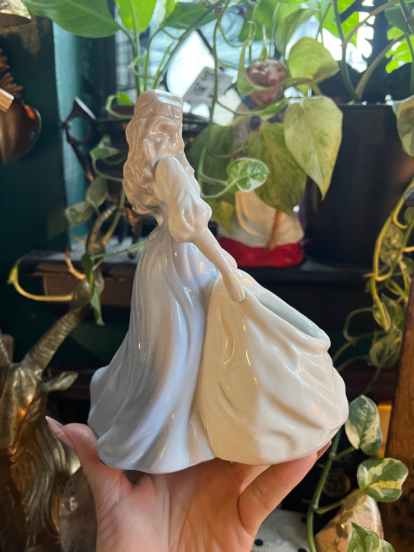 House of Loyd Maiden Planter Figurine
