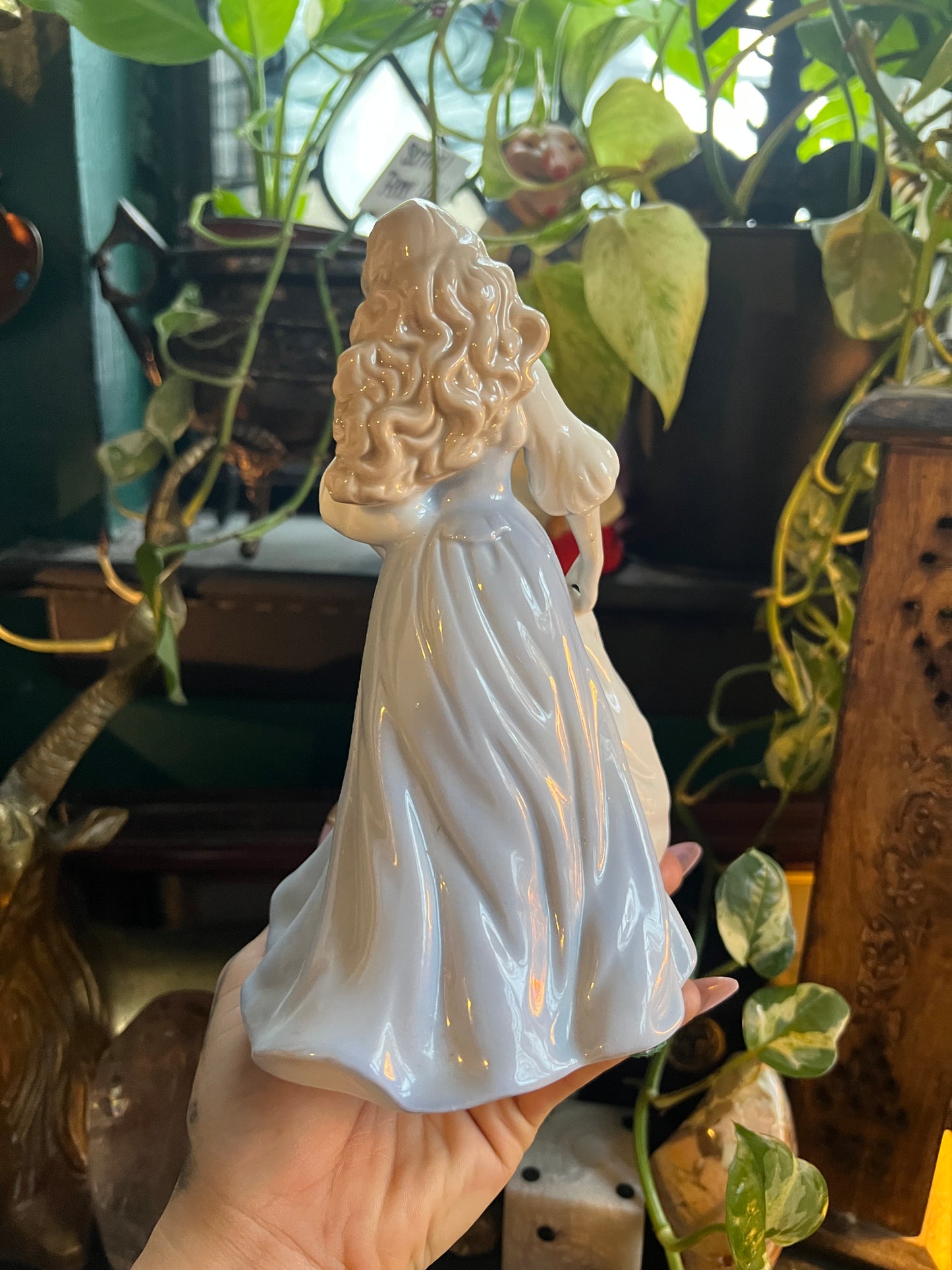 House of Loyd Maiden Planter Figurine