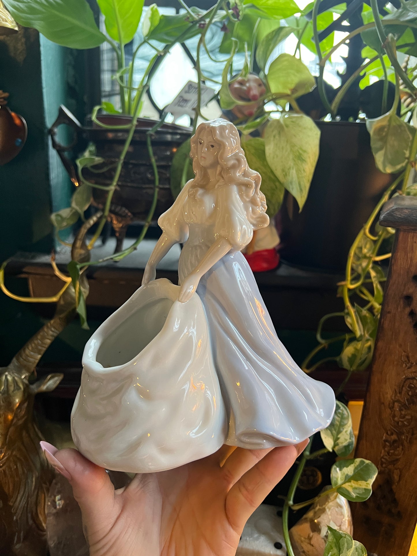 House of Loyd Maiden Planter Figurine