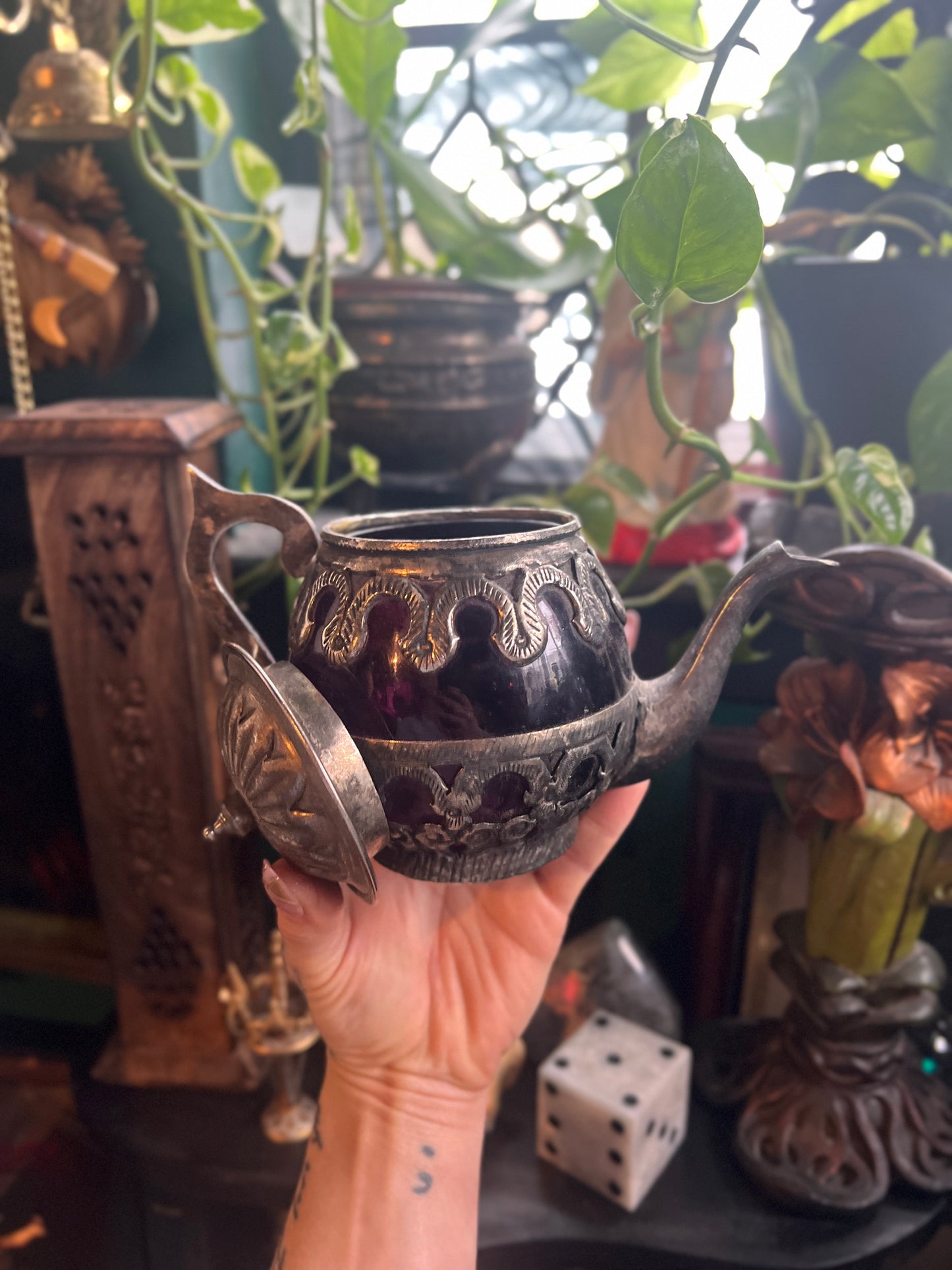 Amethyst Ornate Silver-plated Teapot