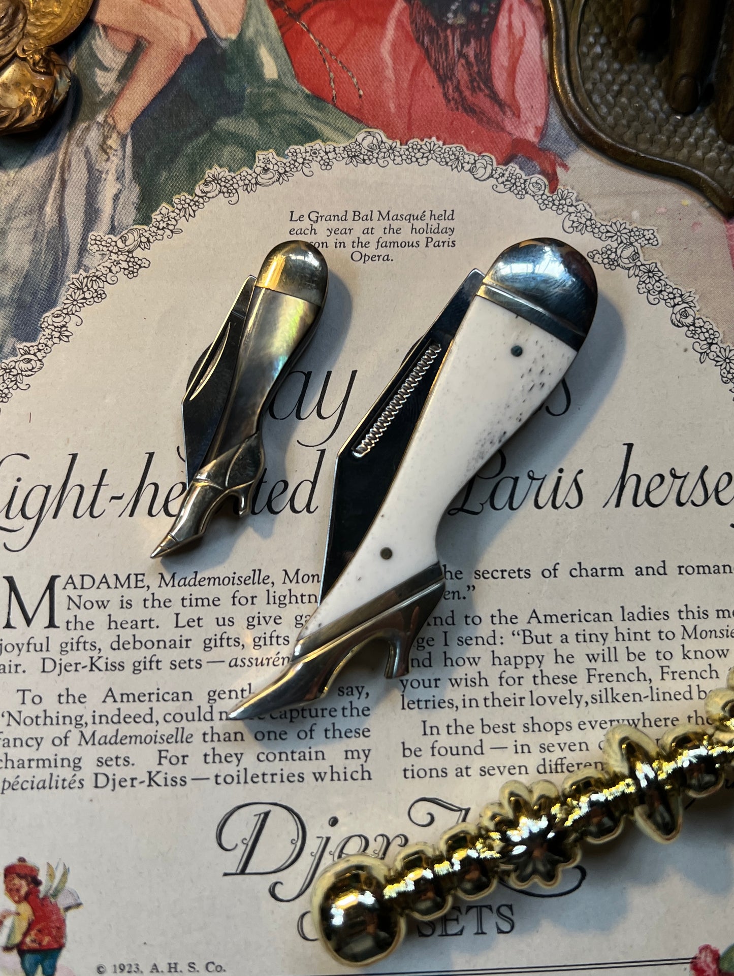 Lady Leg Pocket Knife