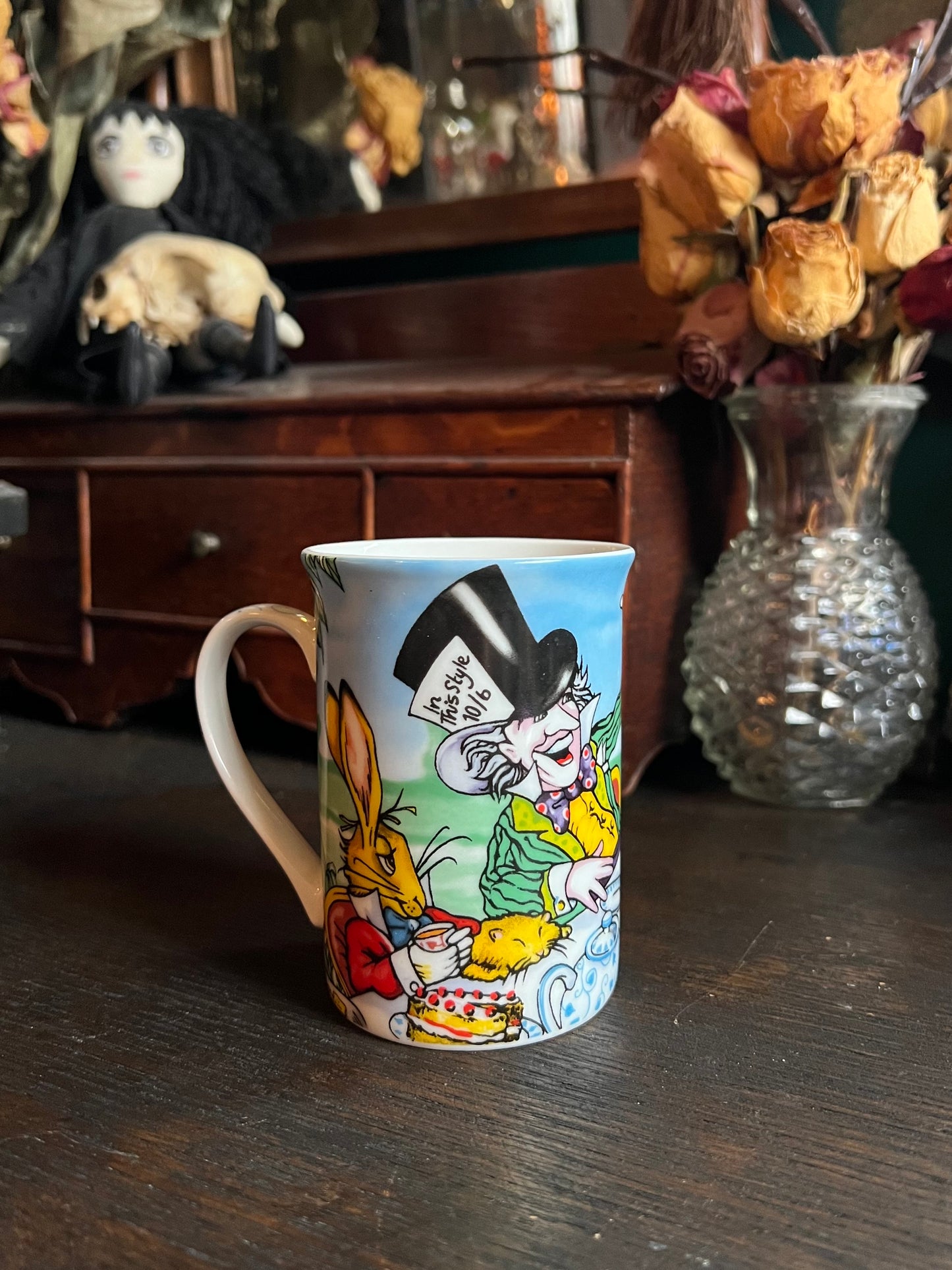 Alice in Wonderland Tea Cup