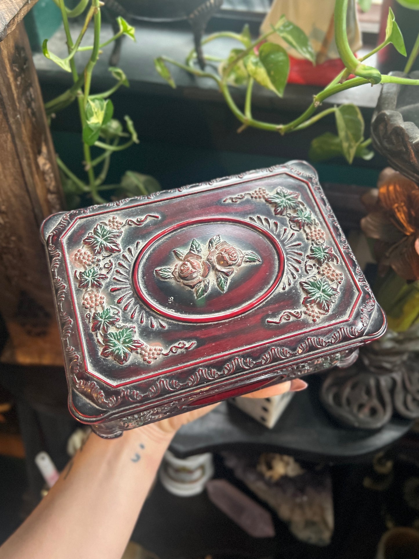 Art Nouveau-Style Dresser Box