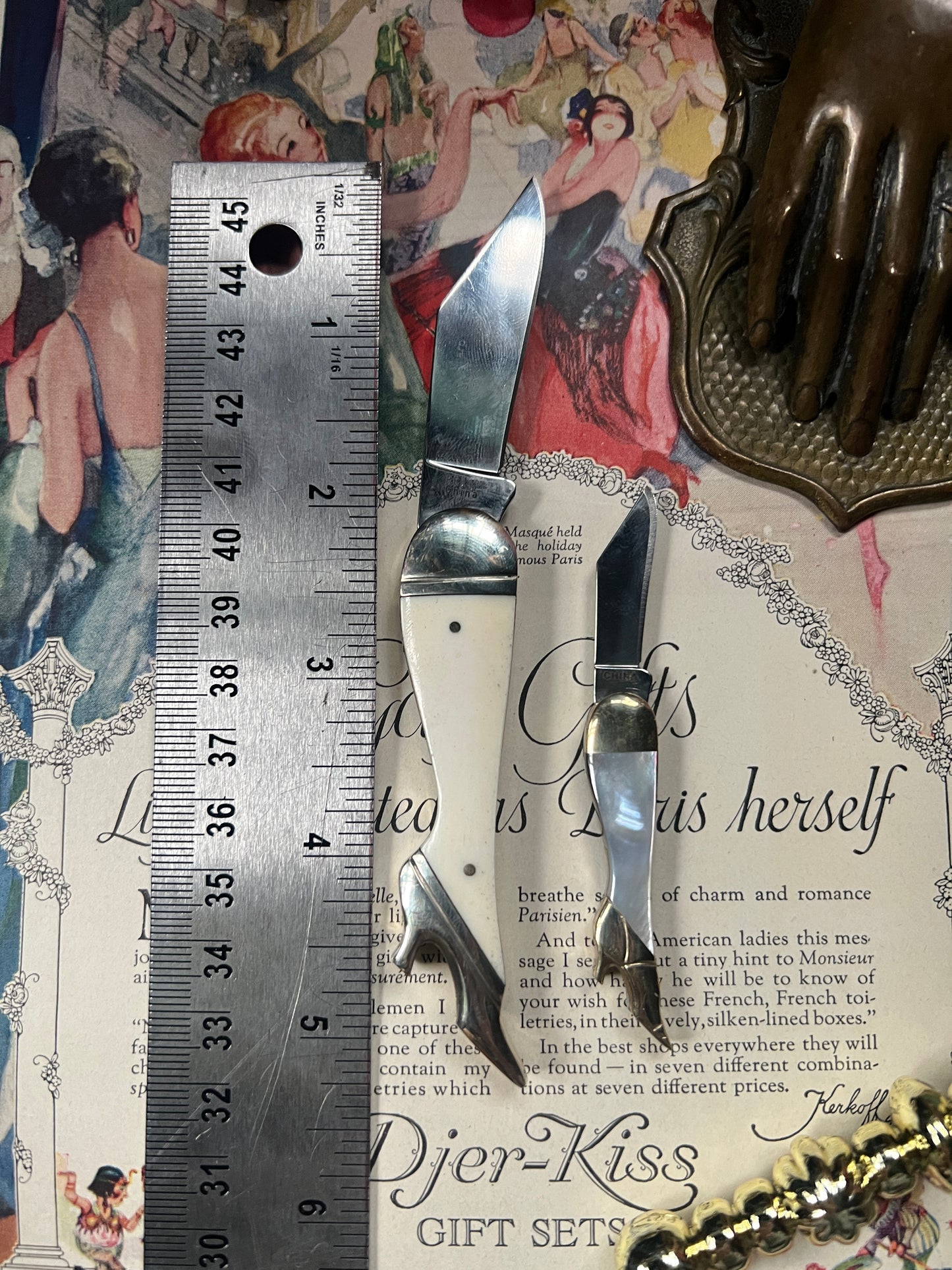 Lady Leg Pocket Knife