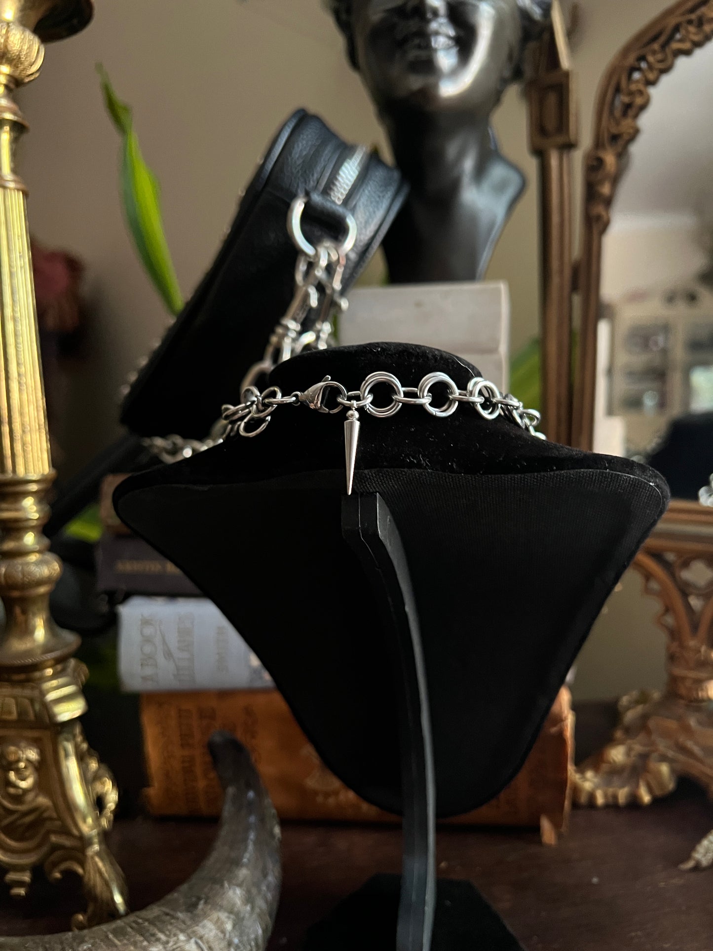 The Iron Heartstring Necklace