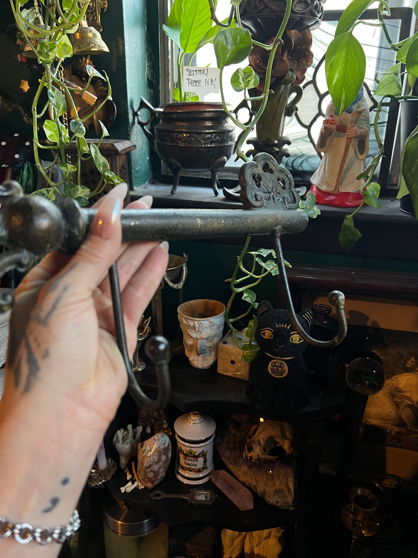 Baroque Style Oversized Key Coat Hook