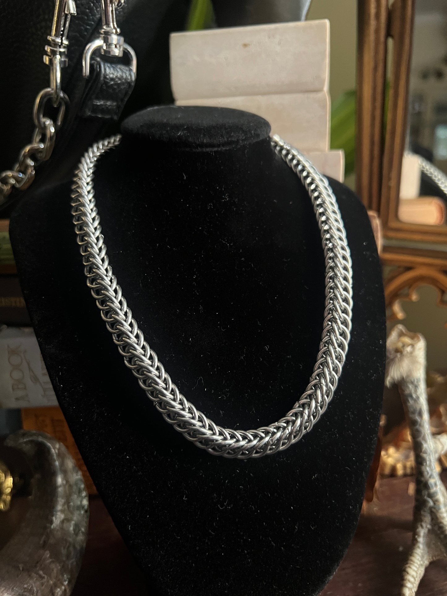 Iron Vertebrae Chain