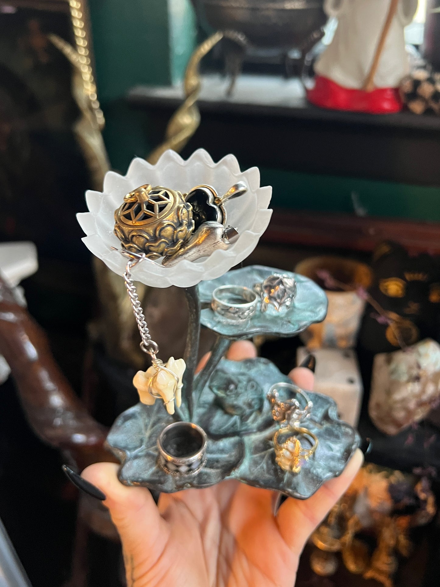 The Frog Prince’s Two-Tiered Trinket Stand