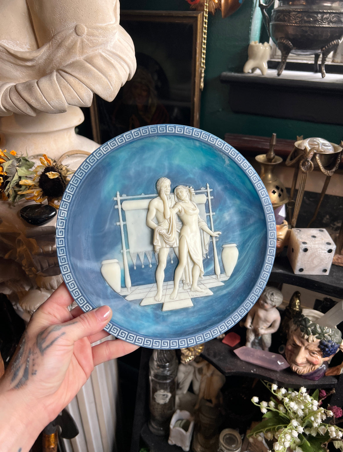 Incolay Cameo The Voyage of Ulysses Collector Plate