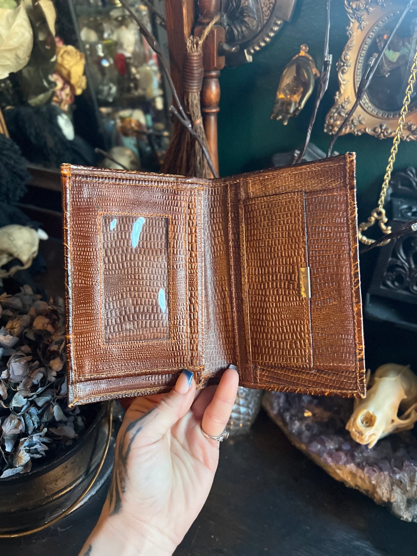 Vintage Hand Tooled Leather Wallet & Keychain