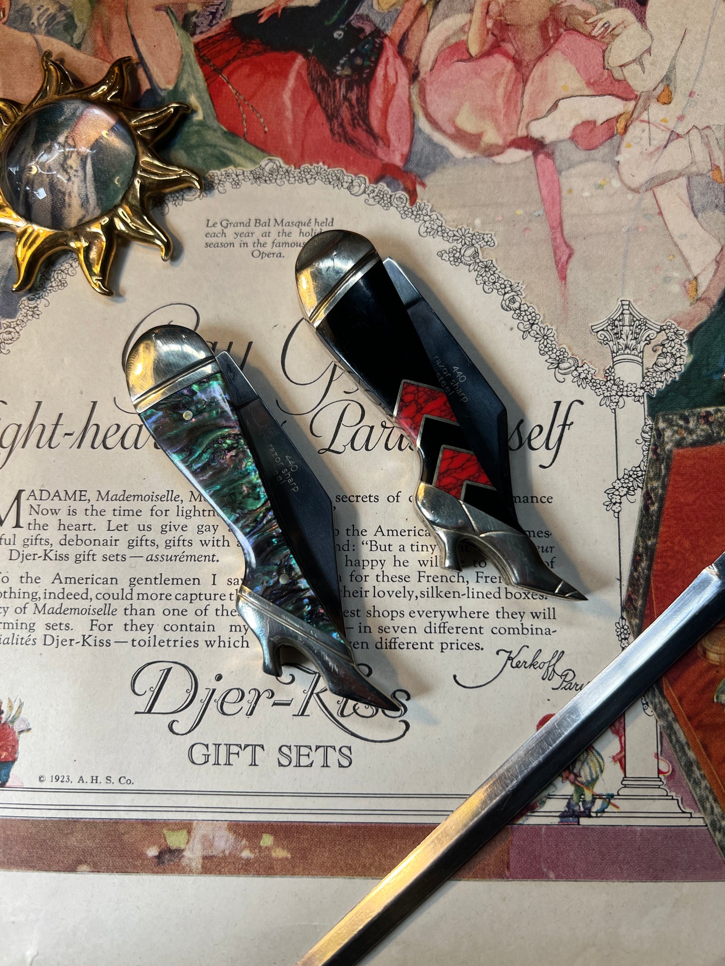 Lady Leg Pocket Knives