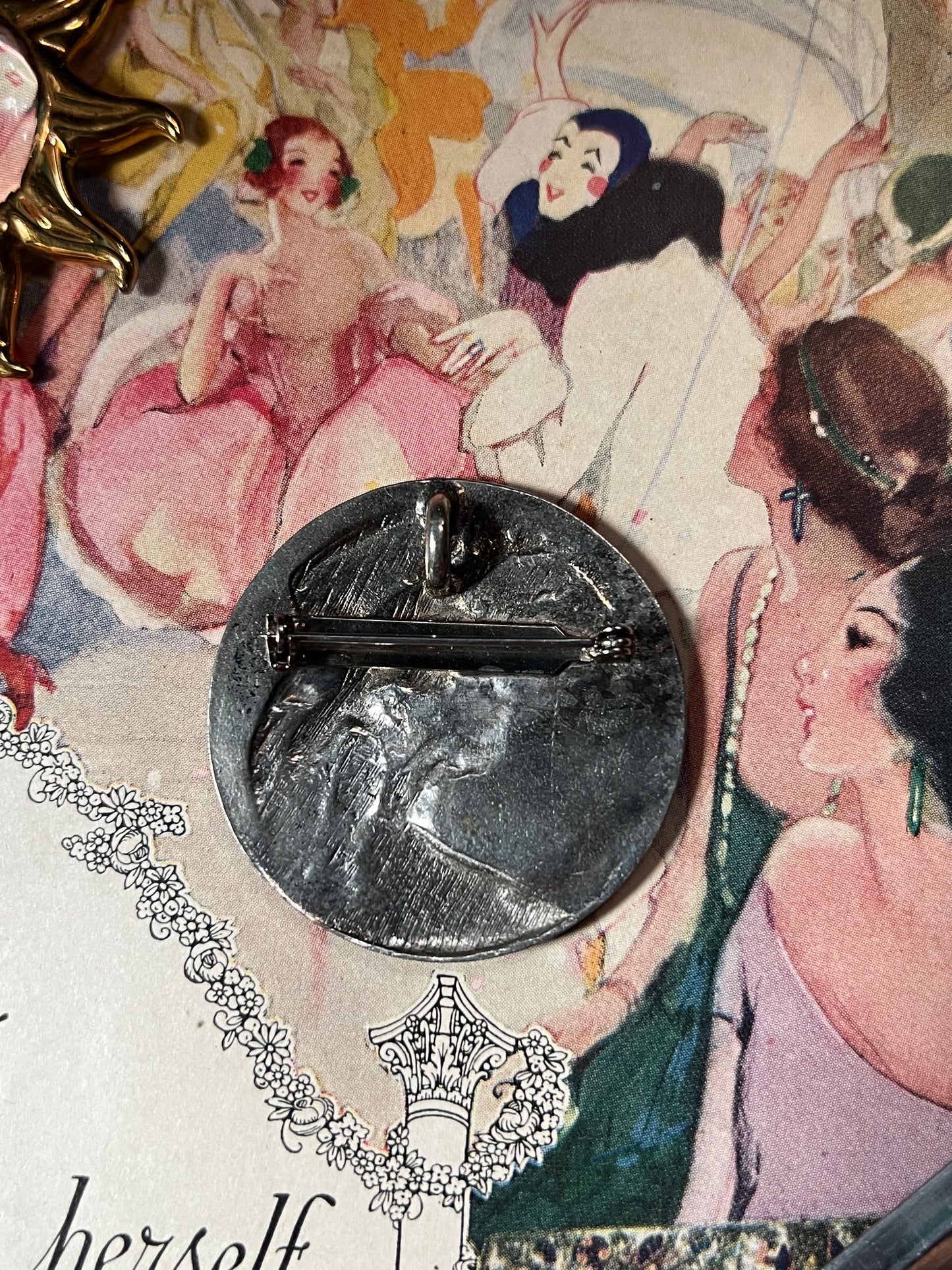 Art Nouveau Gibson Girl Brooch/Pendant